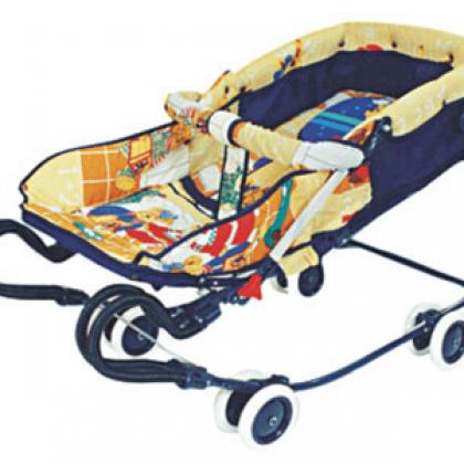 Baby stroller for feeding powder